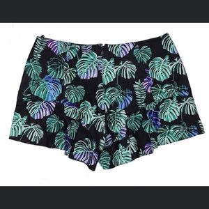 City Chic Shorts - Size 22